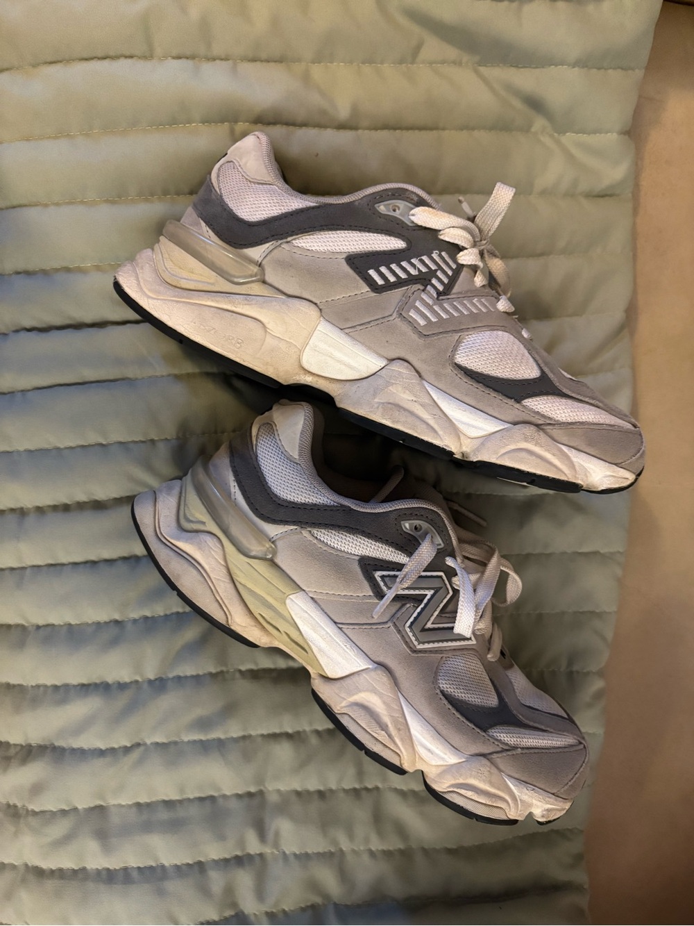 New Balance Boys 9060 Classic Grey Athletic Sneakers